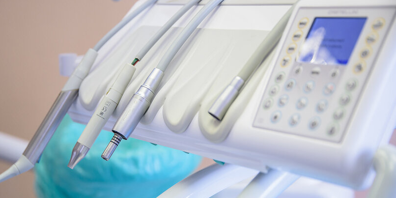 Стоматологическая служба Москвы представила обновленную памятку по оказанию помощи