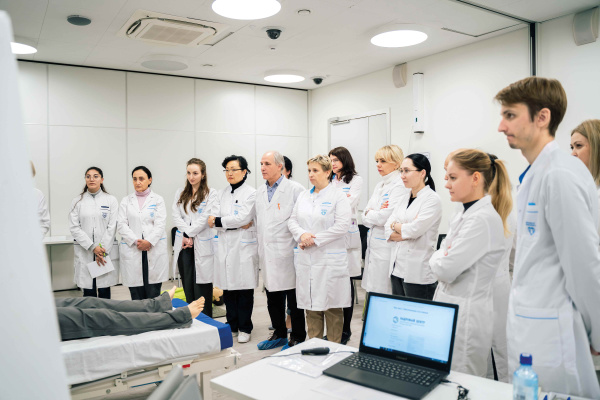 Почётный статус