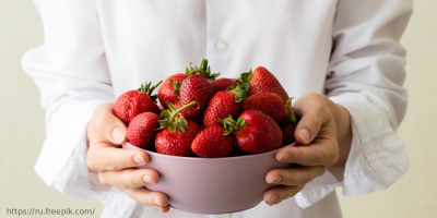 Заведующая оргметодотделом по диетологии рассказала, как правильно мыть клубнику перед едой