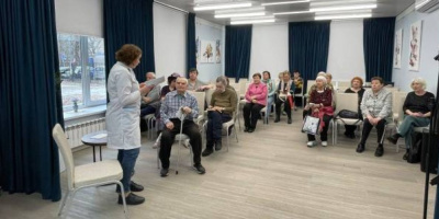 Москва открыла школы здоровья в центрах московского долголетия