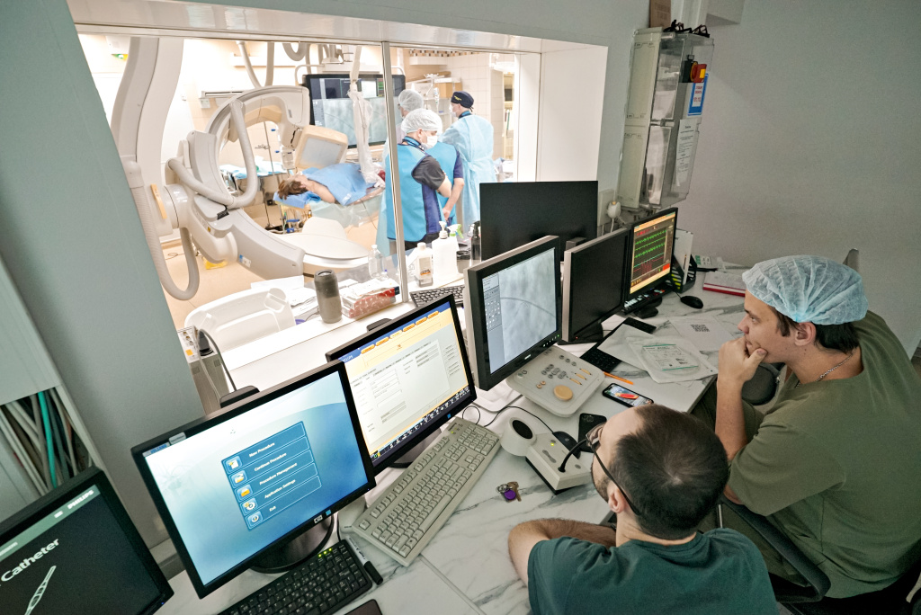 NZT08671.jpg NZT08671.jpg